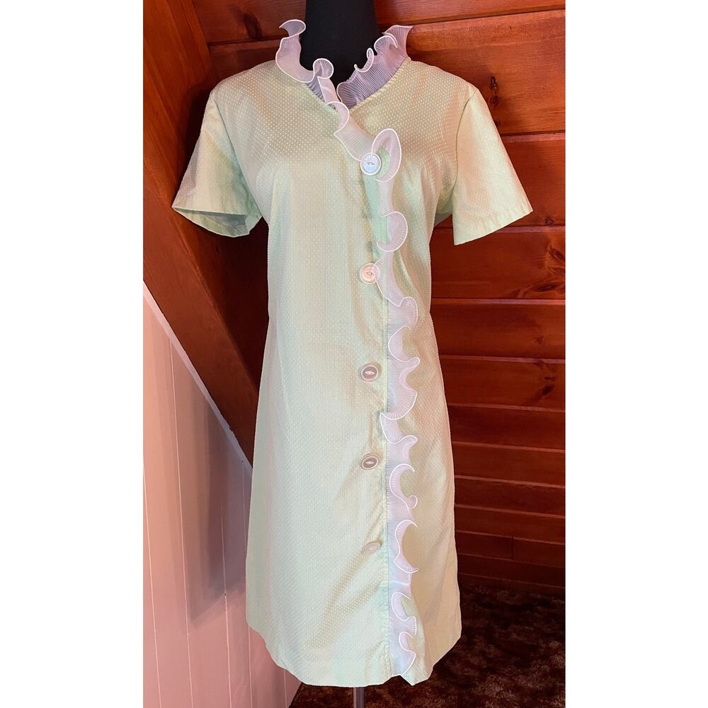 Vintage 60s Light Green Swiss Dot Mini Dress with Ruffle Trim sz M